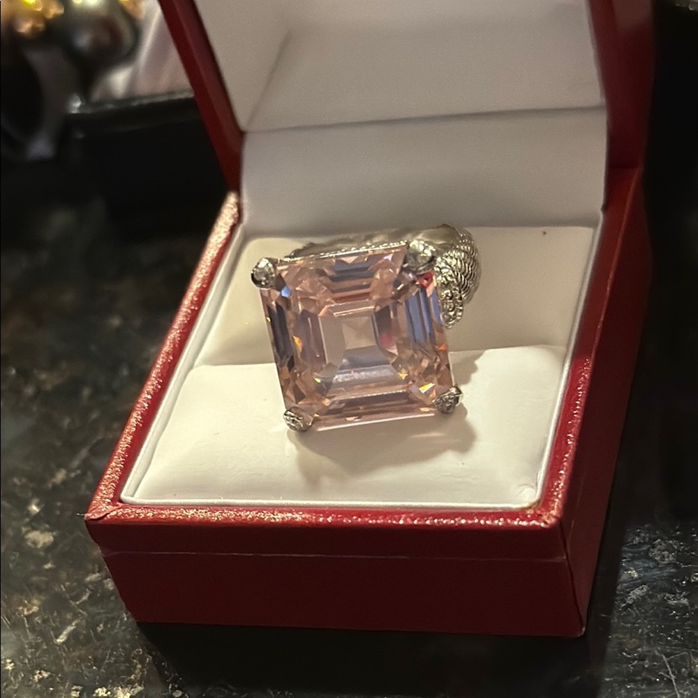 Judith Ripka ring - Picture 1 of 1